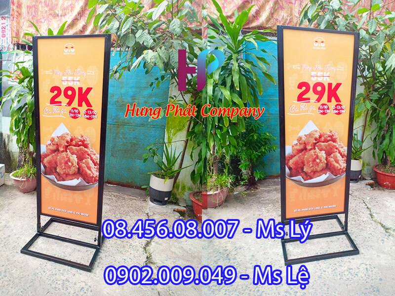 khung standee sắt giá rẻ