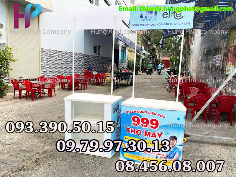 booth siêu thị bằng nhựa